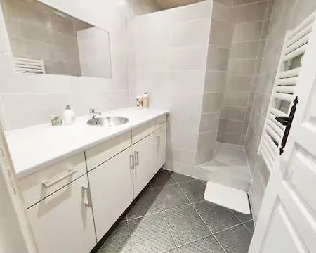 T3 Centre - 2 Ch - Maison Carree Nîmes